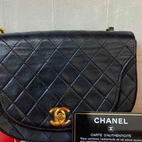 Vintage Chanel Half Moon mini flap bag with 24k gold hardware - Picture 3 of 3